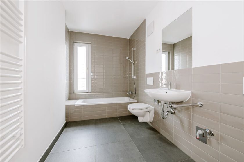 Badezimmer mit Badewanne
