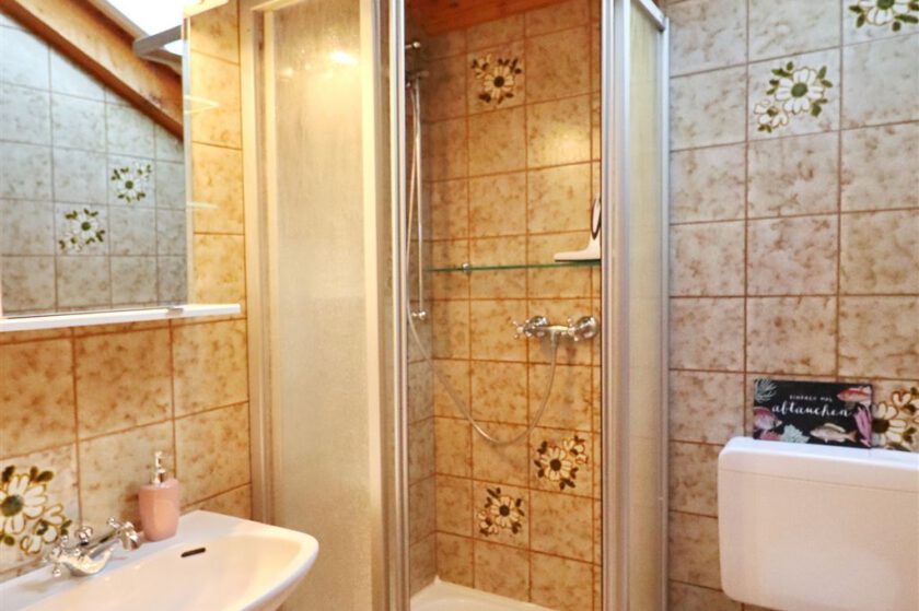 Badezimmer DG