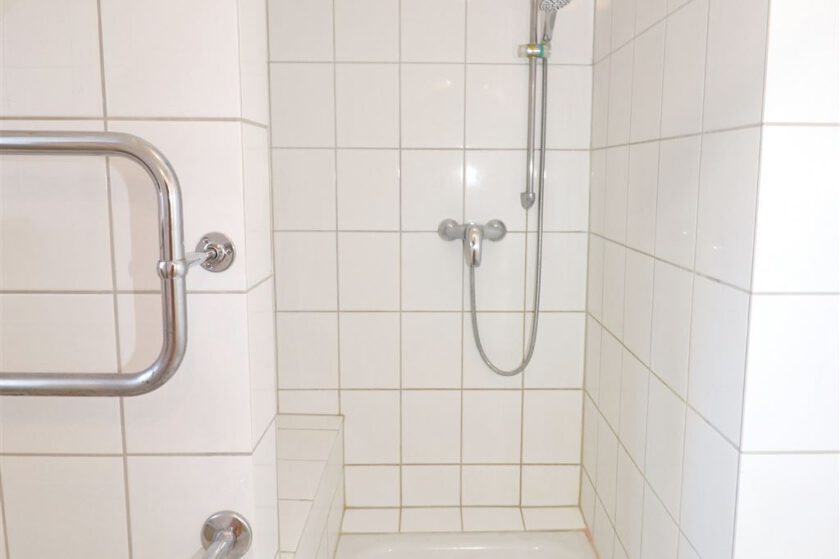 Ansicht Dusche Badezimmer