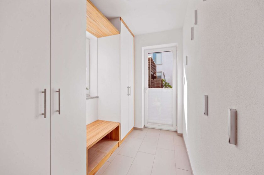 Garderobe mit Einbauschränken