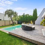 Bewegliches Pooldeck