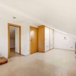 Dachstudio mit Einbauschrank