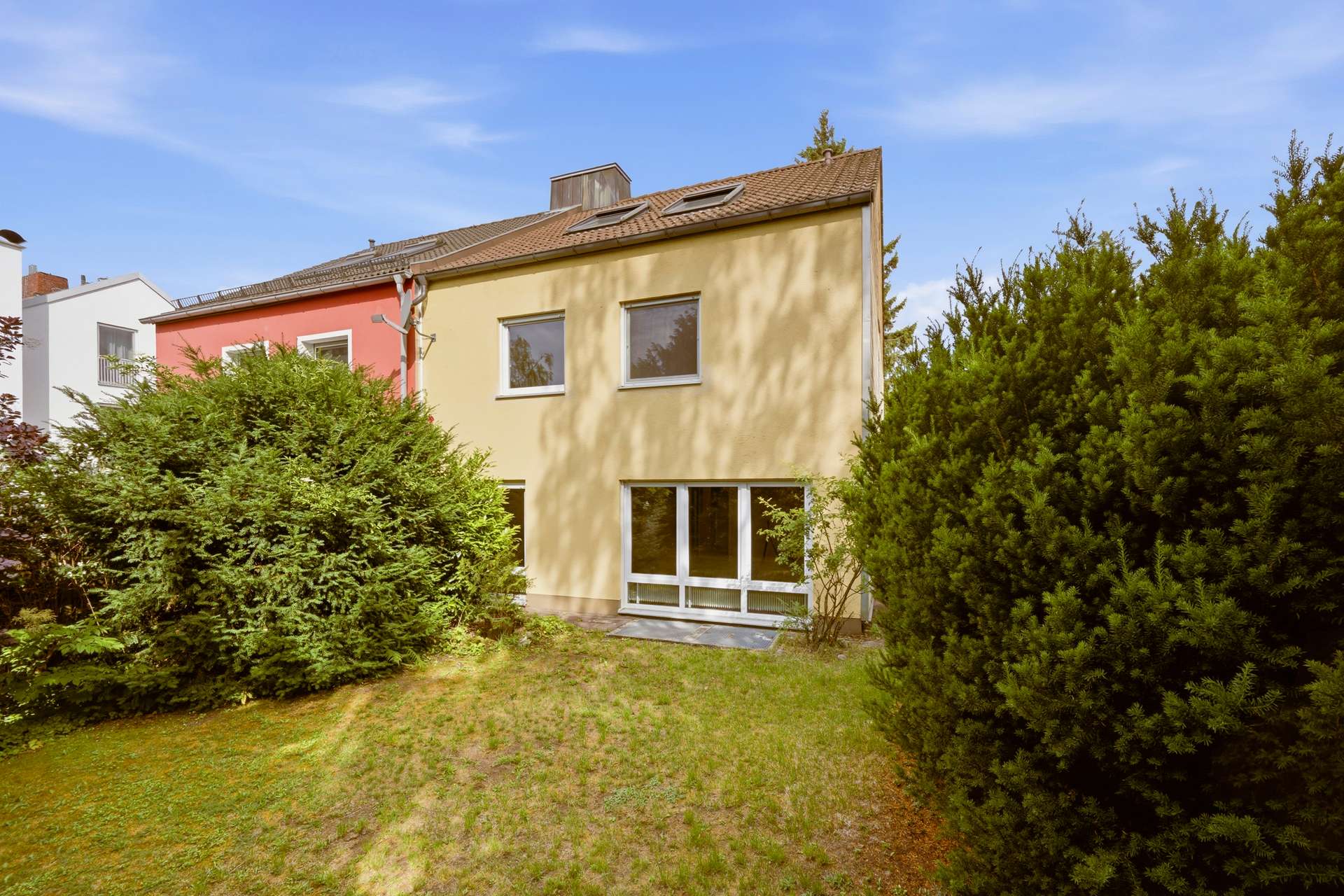 Hausrückseite