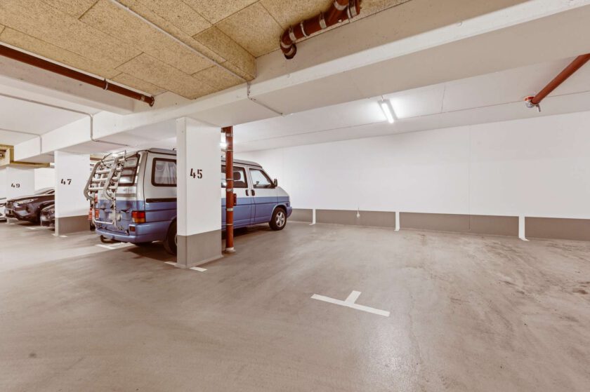 Tiefgaragenstellplatz