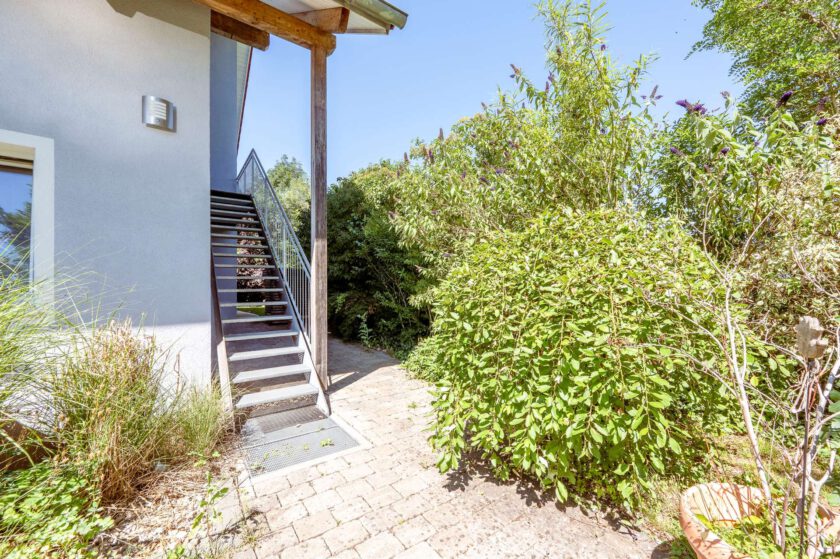 Treppenaufgang zur Wohnung