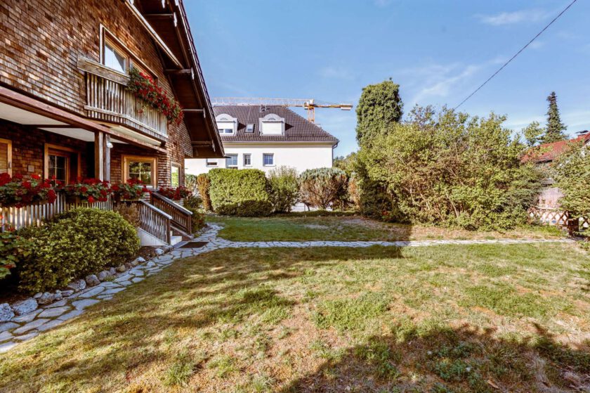 Vorgarten Altbestand
